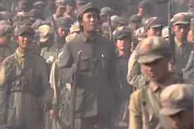 红军长征到底惨不惨！八万六千人开始长征，到陕北剩七千六百人！视频封面