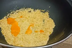 这样制作蛋小米，小鸟不但喜欢吃又有营养