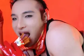 谁说田一名不接广告纯折磨网友的？这回又是广告又折磨网友！