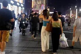 成都太古里搭讪顶级安徽美女视频封面