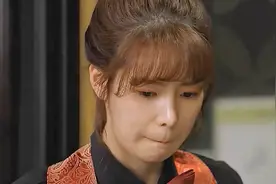 一口气看完财阀少爷爱上灰姑娘,两人克服伤痛陷入爱情的浪漫故事视频封面