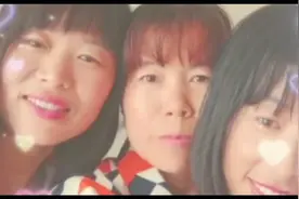 突然翻出几年前和闺密合拍的照片，回忆一下在一起的美好时光