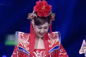 美女上台后，主持人问她有没有对象！