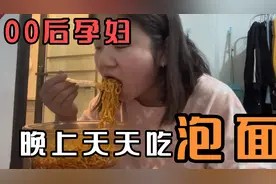 自从一怀孕就特别爱吃甜的跟辣的  难道真的是酸儿辣女吗？