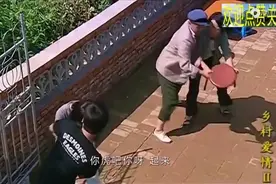 赵四站起来了，老四喝酒还能对刘能硬气一点儿[打脸#搞笑视频视频封面