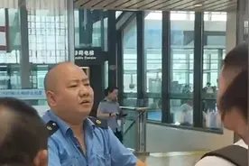 #军人优先通道# 引发争议，退役军人被拒之门外！