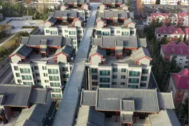 河北建在楼顶的空中四合院。开车直达家门口，这样的设计喜欢吗？视频封面