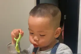 由于我不停地吃吃吃，所以我妈说要发出来给大家看看视频封面