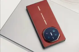 三折叠手机到底是用来干嘛的？电子产品有必要做奢侈品吗？