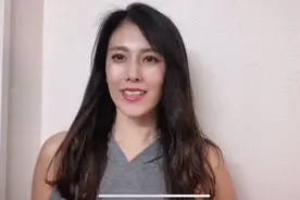 50岁阿姨即便是怼脸拍摄依然是冻龄女神！视频封面
