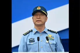 常丁求是最年轻的现役上将，还有6位60岁的现役上将，他们是？视频封面