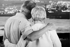 #老人与猴子的感人故事，万物生灵皆有灵性#视频封面