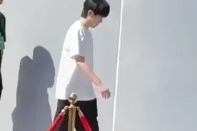 6月3日魏桥活动惊喜！王楚钦下场打球，燃爆现场