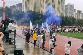 盘点各校运动会硬核开幕现场，花式入场表演，有你所在的学校吗？视频封面