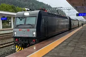 重庆北站至秀山站的5609次“穷游”列车视频封面