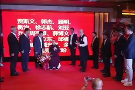 5月18日，天津著名相声演员杨议收徒，鼓励徒弟拜他人为师！视频封面