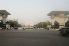 秋末漫步武汉洪山区大学城，湖畔新景尽收眼底！视频封面