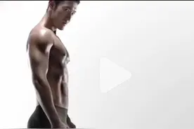 黄晓明内裤广告片
健身达人秀肌肉，健康生活从我做起！视频封面