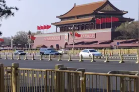 来天安门看升国旗一定要提前预约，不让进不去啊，呜呜视频封面