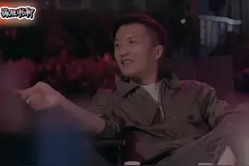 张靓颖酒吧即兴演唱《第七感》谢霆锋伴奏，这谁顶得住啊？视频封面