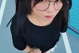 比过年的猪都难按的是什么视频封面