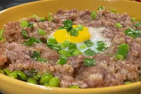 5块钱毛豆加2块钱肉末，上锅简单一蒸，出锅鲜香味美，太好吃了