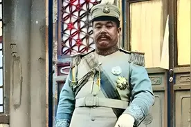 历史名人照：黎元洪戎装照，手握军刀，霸气十足，当过两任大总统