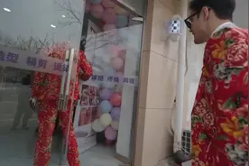 甲亢哥理发被拒！视频封面