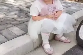 还记得那个被装在外卖箱里，笑容却治愈无数人的“外卖宝宝”么视频封面