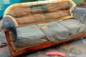 这么破烂不堪的沙发，经过小伙的一番改造，看到成品被惊艳到了！