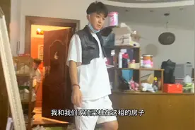 爸爸每天回来都要和肚子的宝宝说话！