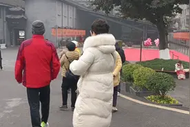 这里是沱牌舍得酒业 原产地  现在成为旅游项目 也成为非物质遗产视频封面