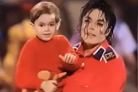 迈克尔·杰克逊：Heal the World (拯救世界) 表演 (1993年)视频封面