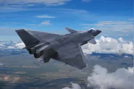 歼20参与台海军演，美国最先进雷达毫无察觉，台评论员：太可怕了视频封面