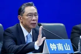 为什么有人戴口罩还是感染了新冠，主要是4个原因