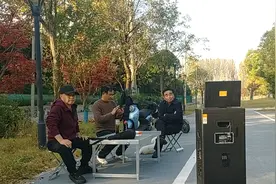 《父老乡亲》男高音独唱。视频封面
