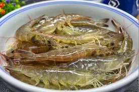 活了30年，终于找到大虾最好吃的做法，入口即化，天热吃真香