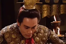 都说吕布是三姓家奴,为什么他的封号是忠义侯呢？#历史#三国#吕布视频封面