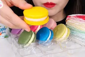 韩国不露脸美女吃马卡龙千层蛋糕视频封面
