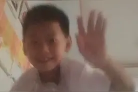 我妈妈给我买了一个98k好好玩，能打子弹，能抛壳配镜能调节。