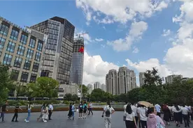 国企劳务派遣不能转正？别道听途说了，把握三点助你逆天改命视频封面