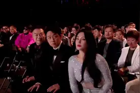 看张雨绮走路太风骚，怪不得那么多前男友为她着迷视频封面