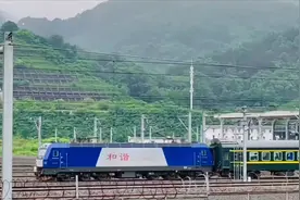 K988/985次等10趟列车恢复运行，风雨之后，列车再度出发！