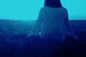 背影女神