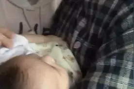 陶陶不能叫小美人，奶奶说 应叫小屁孩。其实应该叫狗蛋或狗剩。