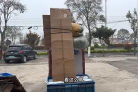 京东快递小哥的签收流程需要简化，因为联系客户的方式多元化视频封面