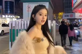 长腿清纯美女学生制服视频封面