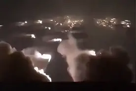 1分22秒解放军海陆空火力全覆盖震撼来袭。视频封面