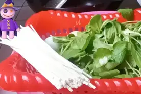 鸡蛋青菜早餐面，营养搭配合理，是早餐重选择。视频封面