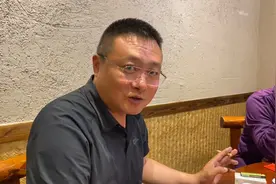 内蒙古鄂尔多斯遇到位大哥，腌猪肉烩沙盖，喝酒是扣三敬二总分总